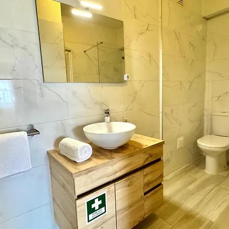 Da Rocha, 5-f, Charming With Air Conditioning - Patio Da Rocha By Ig Apartman Portimão