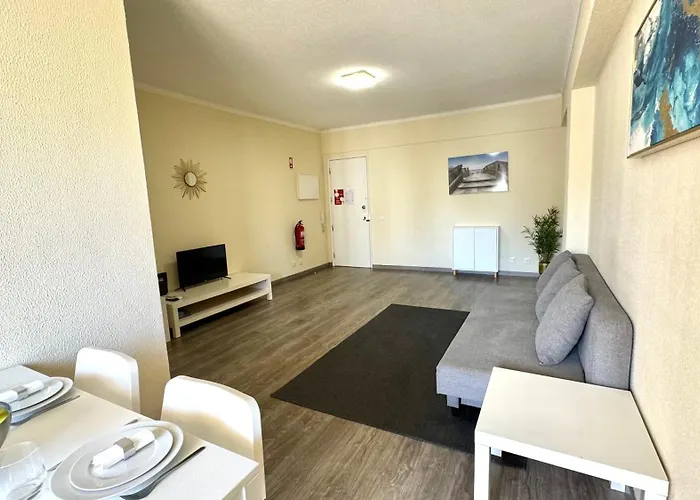 Da Rocha, 5-f, Charming With Air Conditioning - Patio Da Rocha By Ig Daire *